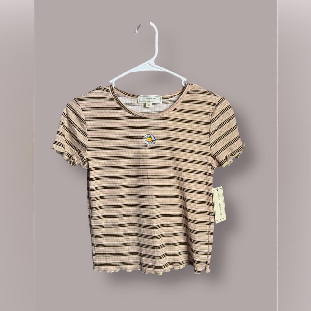 Charming Beige Striped Kids Tee with Daisy Accent